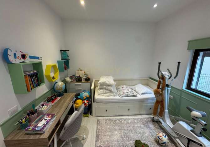 Shtepi me qera 2+1 ne Tirane - 1,300 Euro