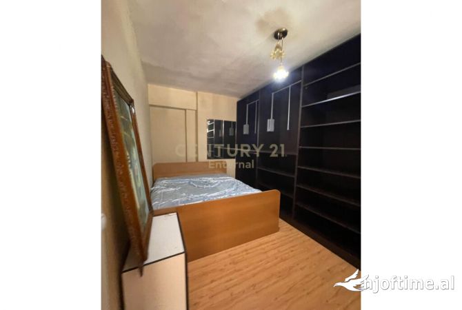 Shtepi me qera 2+1 ne Tirane - 450 Euro