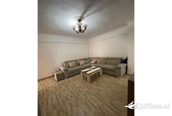 Shtepi me qera 2+1 ne Tirane - 450 Euro
