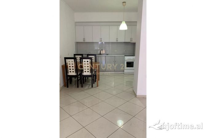 Shtepi me qera 2+1 ne Tirane - 600 Euro