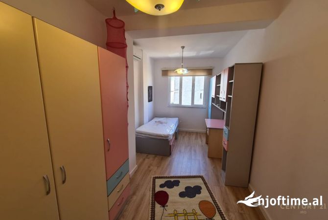 Shtepi me qera 2+1 ne Tirane - 700 Euro