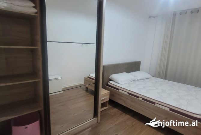 Jepet apartament me qira 1+1