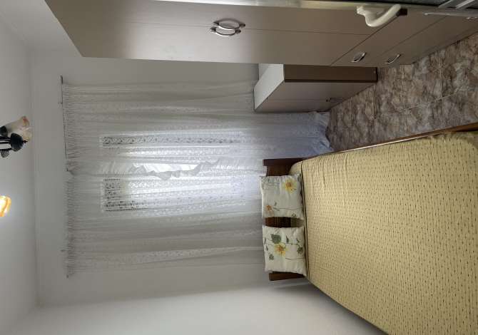 Shtepi me qera 2+1 ne Tirane - 300 Euro