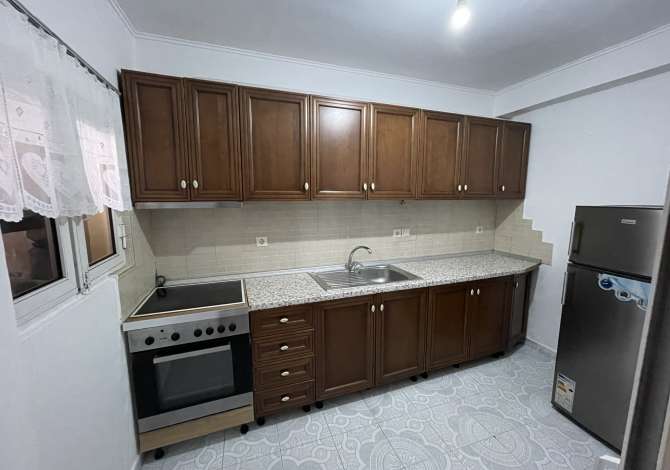Shtepi me qera 2+1 ne Tirane - 300 Euro