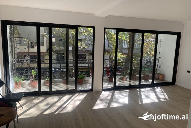 Ambient biznesi me qera 1+1 ne Tirane - 1,200 Euro
