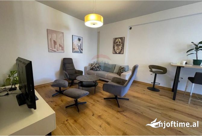 Ambient biznesi me qera 3+1 ne Tirane - 850 Euro