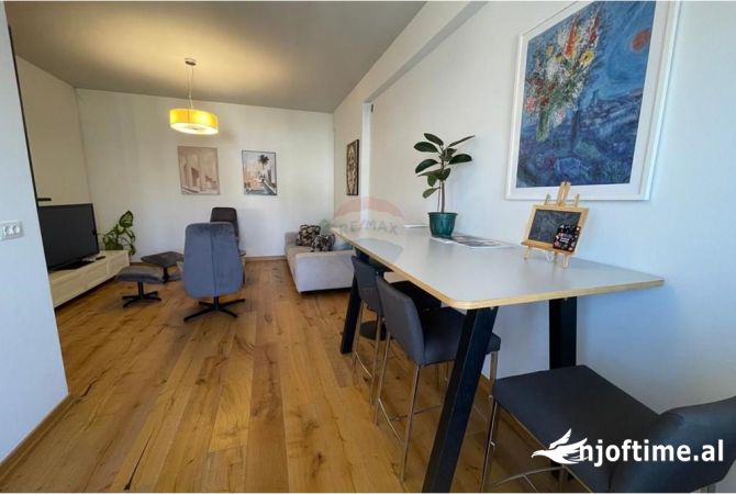 Ambient biznesi me qera 3+1 ne Tirane - 850 Euro