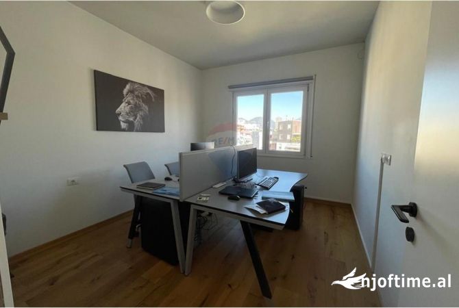 Zyre per qira, e mobiluar, Rruga e Kosovareve. 850Euro