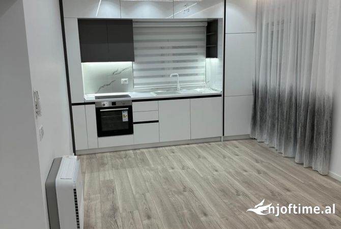 Shtepi me qera 2+1 ne Tirane - 800 Euro