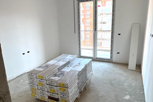 Shtepi ne shitje Penthose(kati i fundit panoramik) ne Tirane, 1+1, Mobilimi Bosh, pa mobiluar, Pagesa 89,122  Euro.