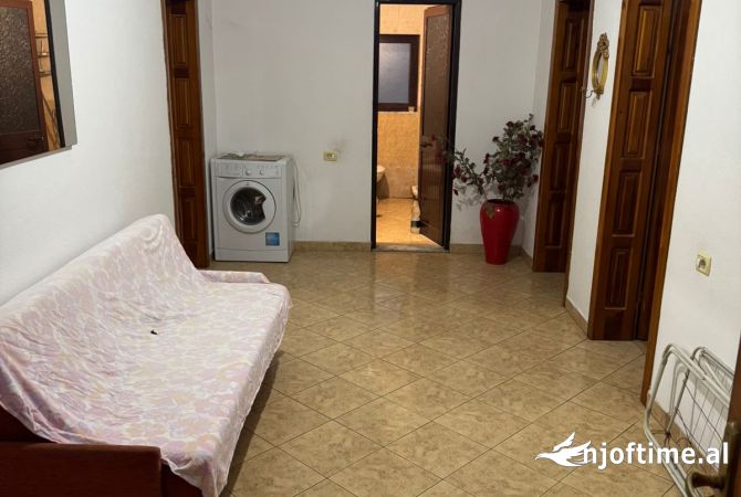 Shtepi me qera 3+1 ne Tirane - 400 Euro