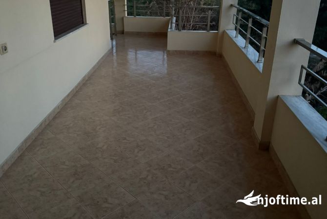 Shtepi me qera 3+1 ne Tirane - 400 Euro