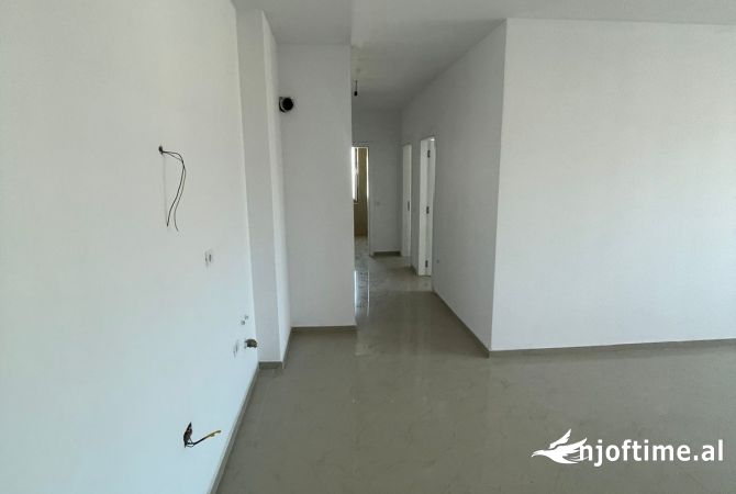 Shtepi ne shitje 2+1 ne Tirane - 105,000 Euro