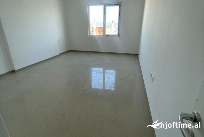 Shtepi ne shitje 2+1 ne Tirane - 105,000 Euro