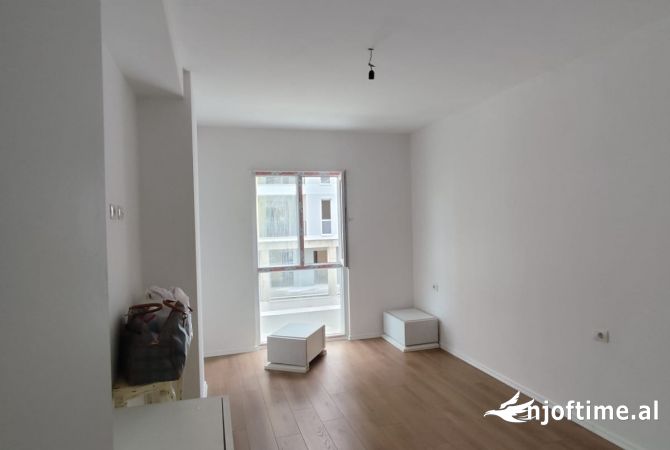 Shtepi me qera 2+1 ne Tirane - 450 Euro