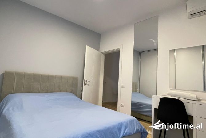 Shtepi me qera Apartament ne Tirane, 1+1, Mobilimi E mobiluar, Pagesa 550  Euro.