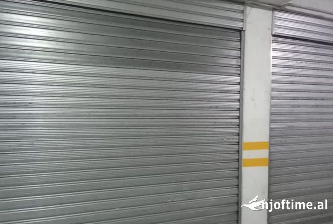 Shtepi ne shitje Apartament ne Tirane, 3+1, Mobilimi E mobiluar, Pagesa 265,000  Euro.