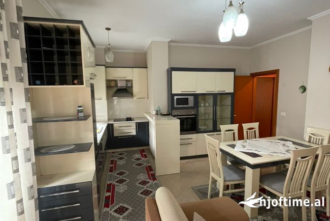 Shtepi me qera 1+1 ne Tirane - 700 Euro