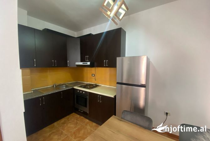 Shtepi me qera 2+1 ne Tirane - 500 Euro