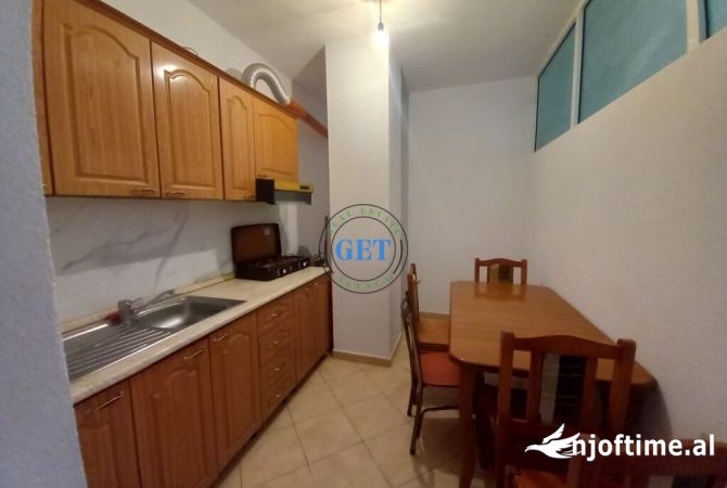 Shtepi me qera 1+1 ne Durres - 300 Euro