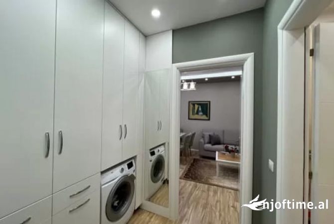 Shtepi me qera Apartament ne Tirane, 1+1, Mobilimi E mobiluar, Pagesa 600  Euro.