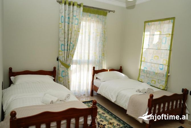 Shtepi me qera Apartament ne Tirane, 2+1, Mobilimi E mobiluar, Pagesa 800  Euro.