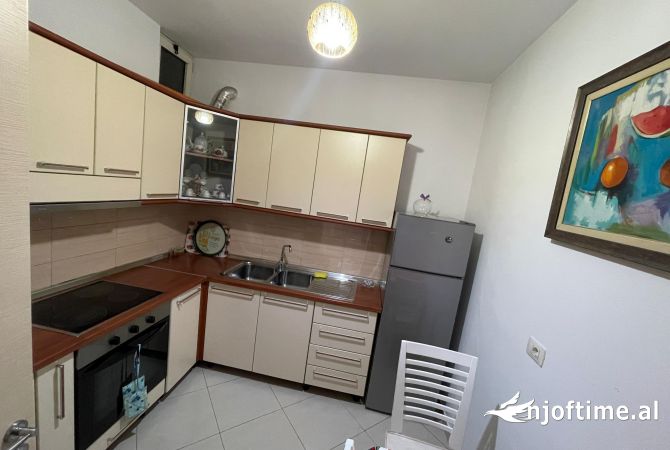 Shtepi me qera 2+1 ne Tirane - 700 Euro