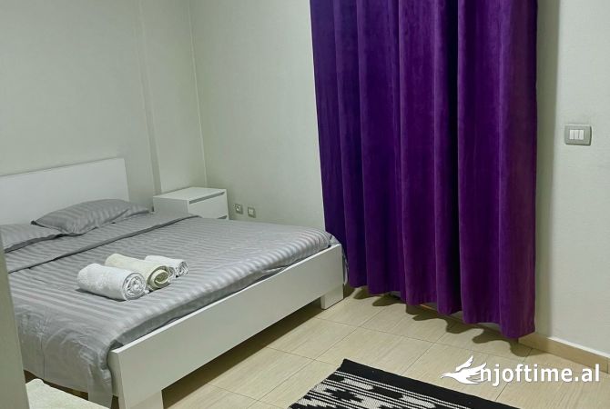 Shtepi me qera Apartament ne Tirane, 1+1, Mobilimi E mobiluar, Pagesa 550  Euro.