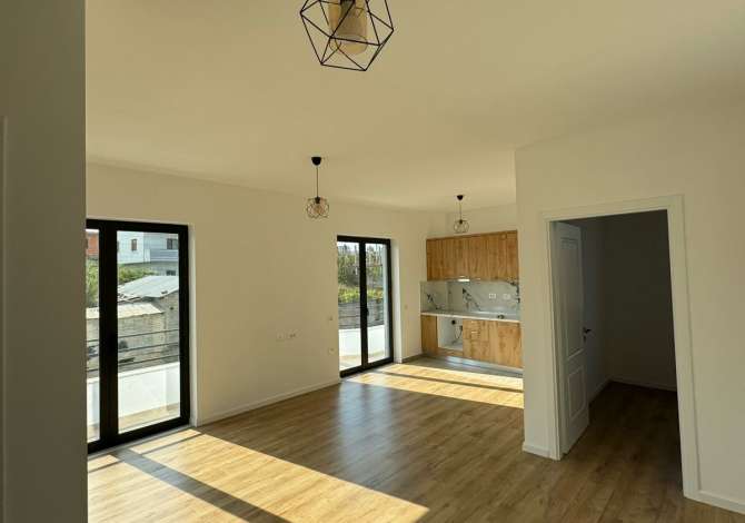 Shtepi me qera 2+1 ne Tirane - 350 Euro