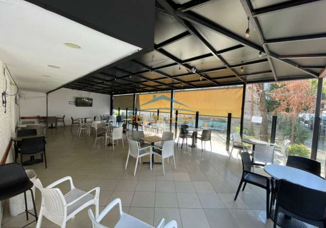 Ambient biznesi me qera 2+1 ne Tirane - 500 Euro