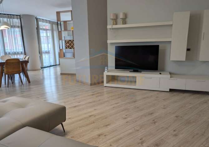 Shtepi me qera 4+1 ne Tirane - 2,300 Euro