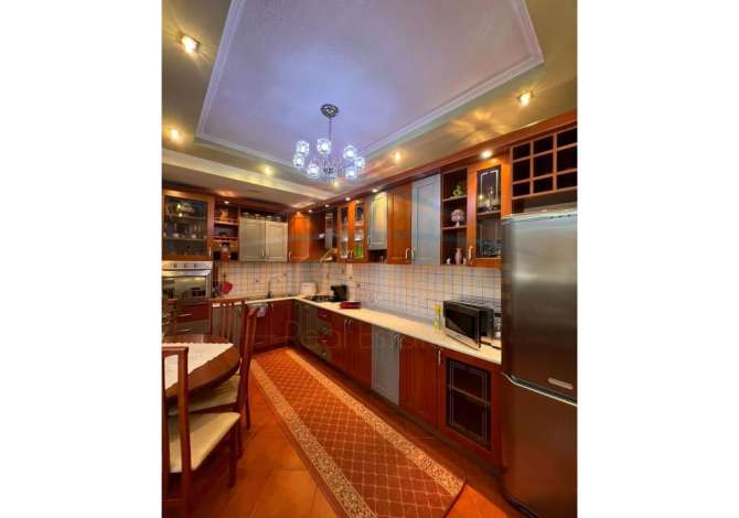 Shtepi me qera 3+1 ne Tirane - 700 Euro