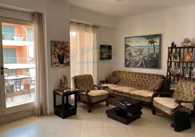 Shtepi me qera 3+1 ne Tirane - 700 Euro