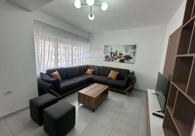 Shtepi me qera 2+1 ne Tirane - 650 Euro