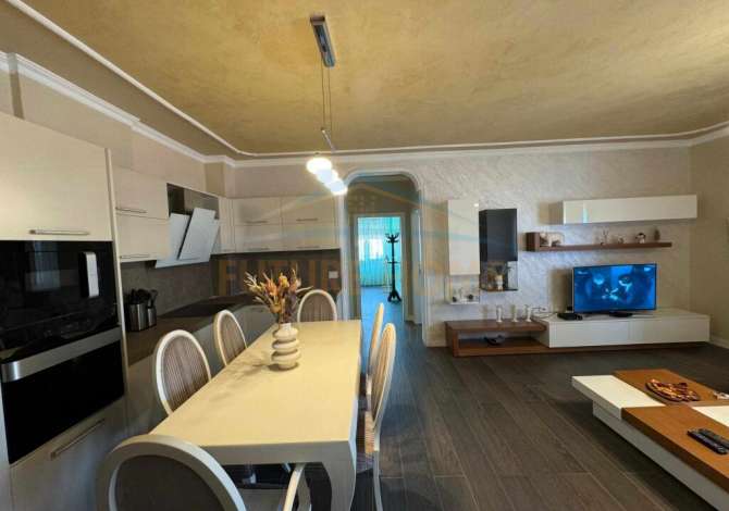 Shtepi me qera 2+1 ne Tirane - 1,000 Euro