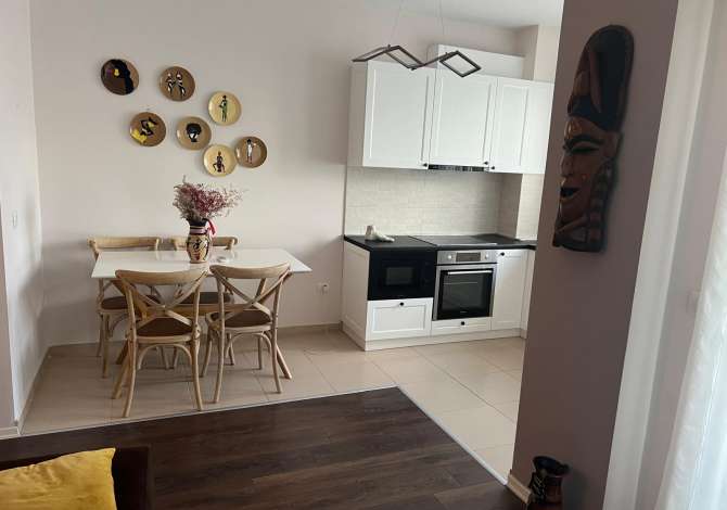 Shtepi me qera 2+1 ne Tirane - 700 Euro