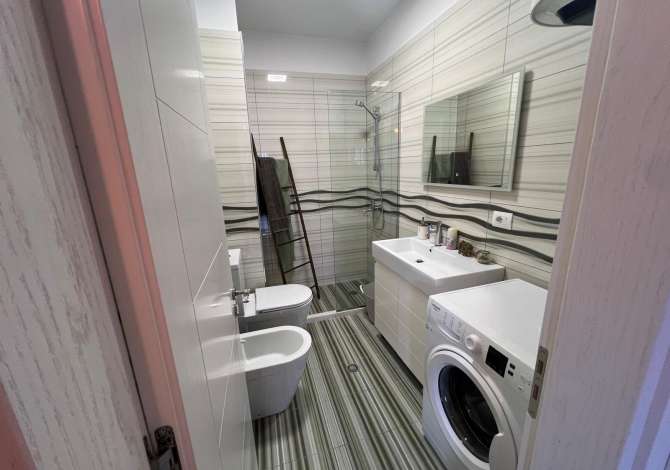 Shtepi me qera 2+1 ne Tirane - 700 Euro