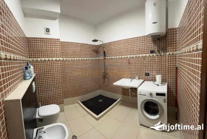 Shtepi ne shitje 1+1 ne Tirane - 116,000 Euro