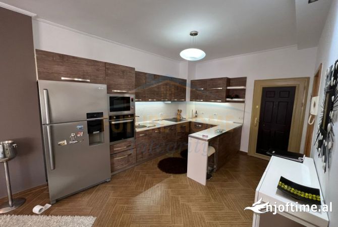 Shtepi me qera 2+1 ne Tirane - 650 Euro