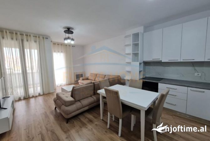 Shtepi me qera 2+1 ne Tirane - 750 Euro