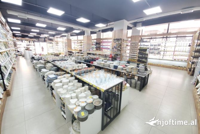 Ambient biznesi ne shitje 1+1 ne Tirane - 1,600,000 Euro