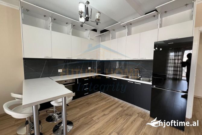Shtepi me qera 2+1 ne Tirane - 800 Euro