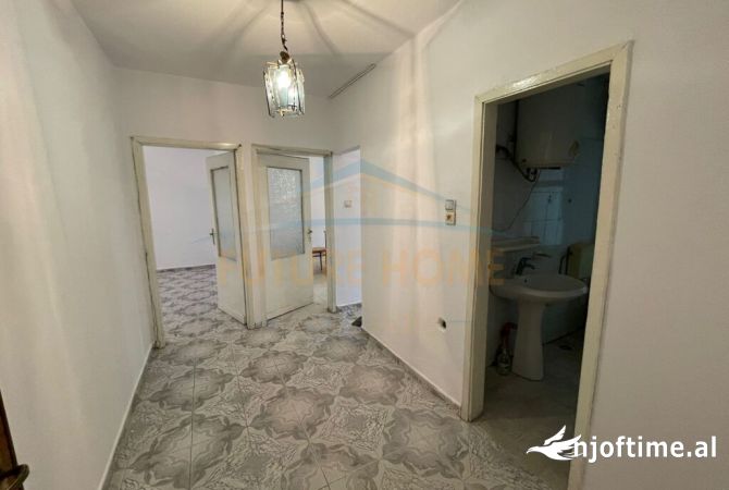 Shtepi ne shitje 1+1 ne Tirane - 110,000 Euro