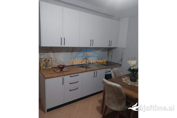 Shtepi me qera 2+1 ne Tirane - 650 Euro