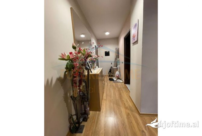 Shtepi ne shitje 1+1 ne Tirane - 225,000 Euro