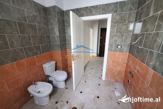 Shtepi ne shitje Apartament ne Tirane, 1+1, Mobilimi Bosh, pa mobiluar, Pagesa 69,000  Euro.