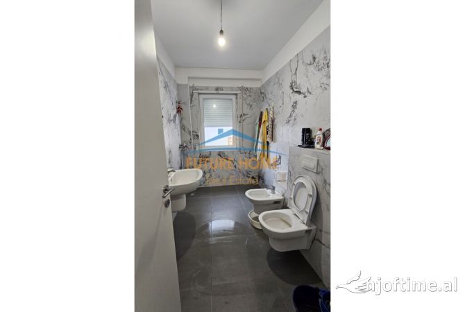 Ambient biznesi me qera 1+1 ne Tirane - 1,000 Euro