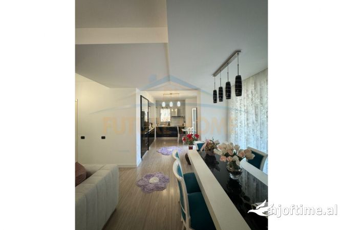 Shtepi ne shitje 2+1 ne Tirane - 425,000 Euro