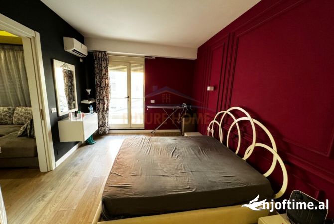 Shtepi ne shitje Apartament ne Tirane, 1+1, Mobilimi E mobiluar, Pagesa 200,000  Euro.
