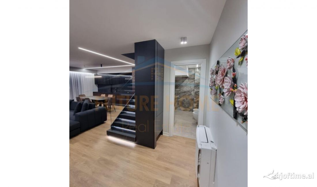 Shtepi ne shitje Apartament ne Tirane, 3+1, Mobilimi E mobiluar, Pagesa 440,000  Euro.